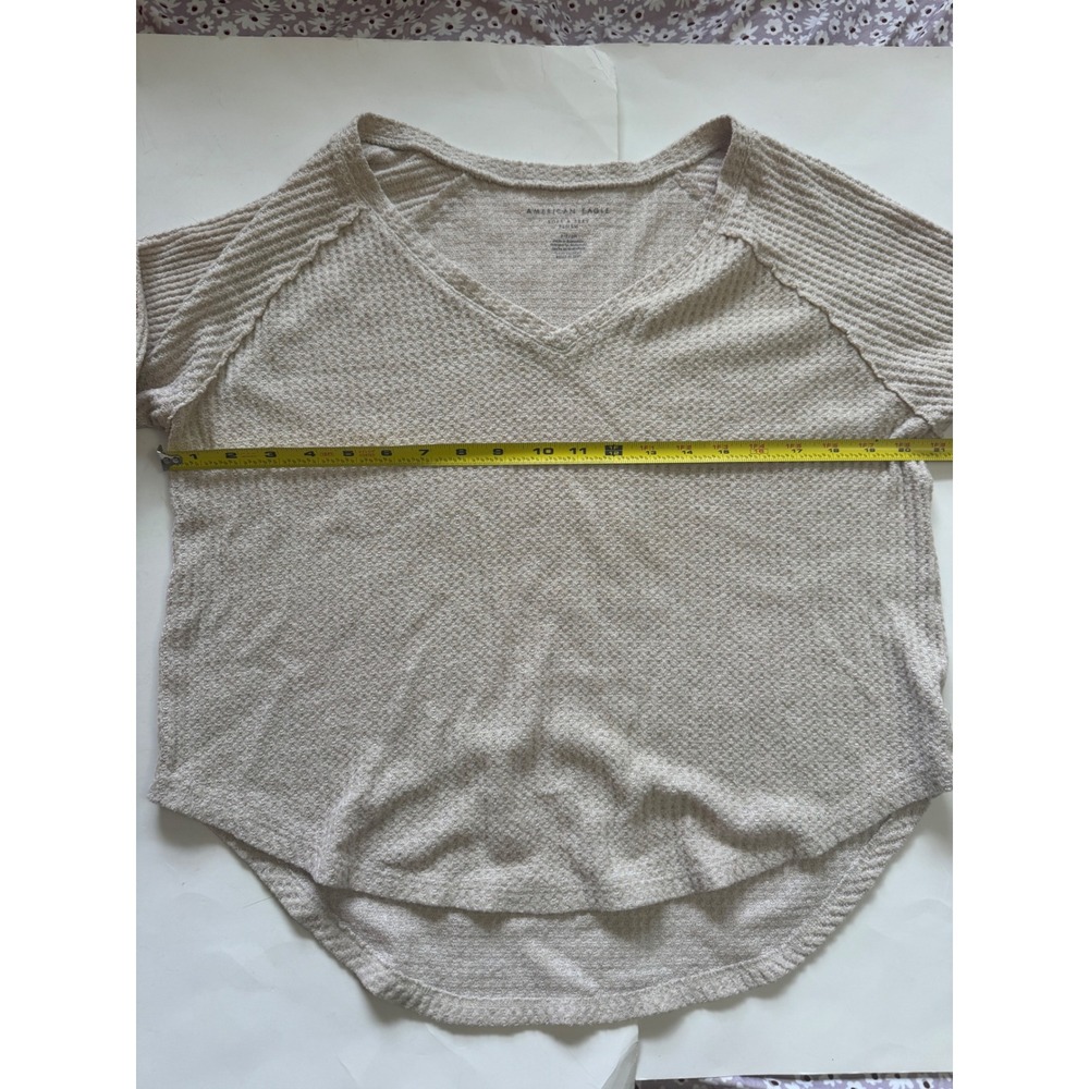 American Eagle Soft & Sexy Plush Waffle Knit V-Neck Top Beige Small - Picture 5 of 7